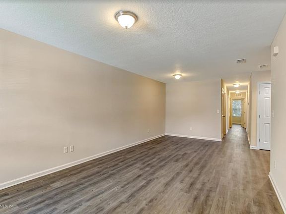 3rd image of 5873 Harris Ave