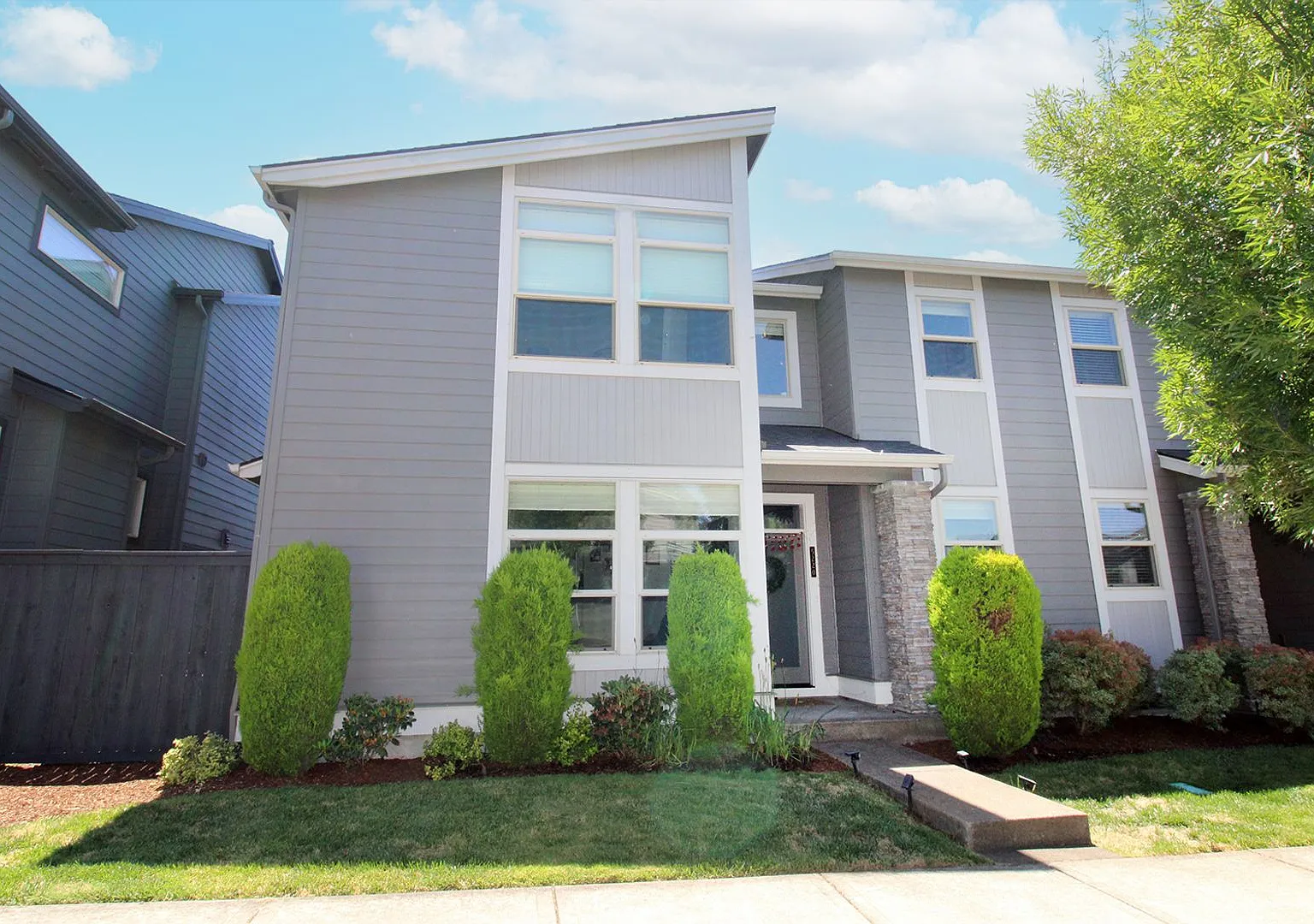 Gorgeous 4 Bed/2.5 Bath House in Recently Developed Hillsboro Community — Photo 1