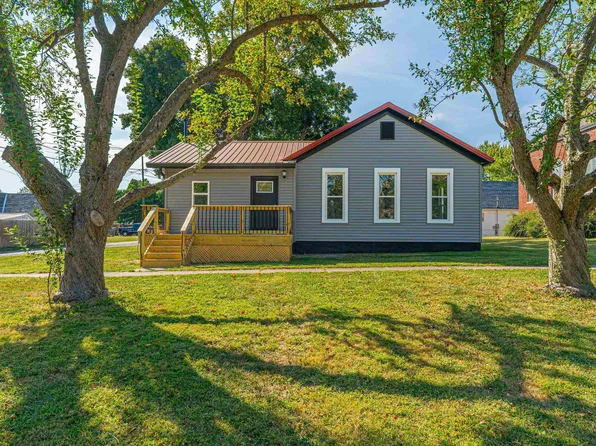 211 S College St, Lincoln, IL 62656
