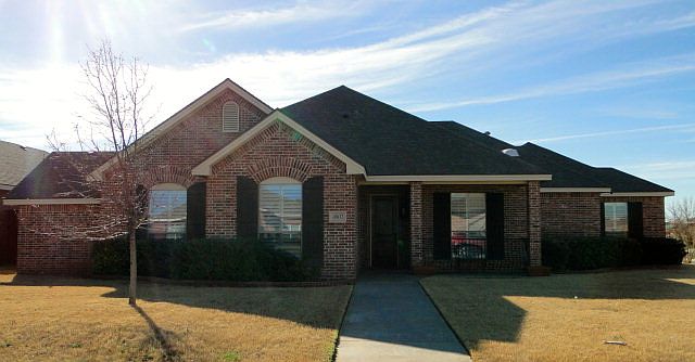 1st image of 4907 Hilltop Dr