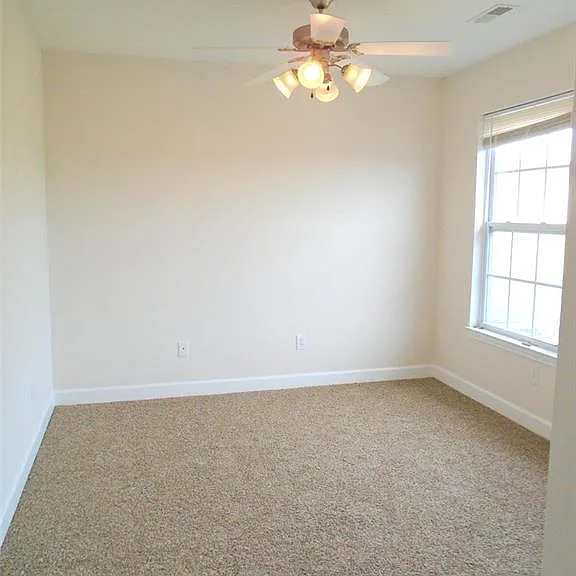 706 Titan Dr — Photo 15