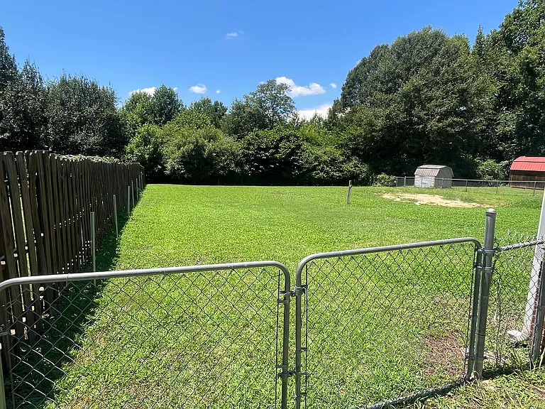 539 Valleybrook Ln — Photo 5