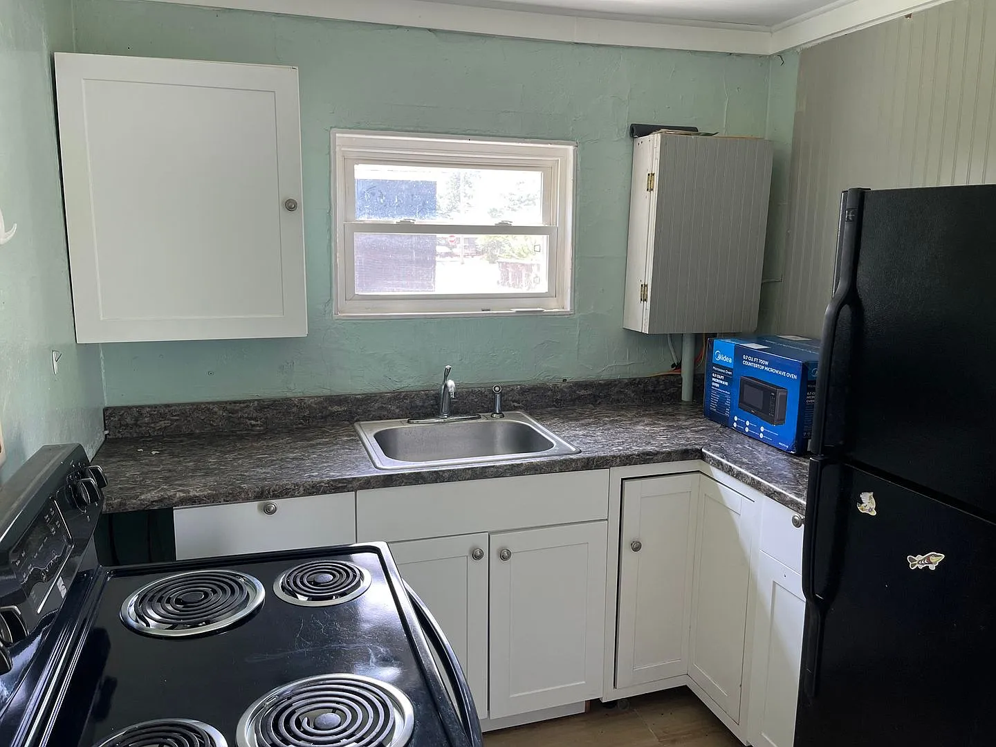 2 Bedroom 1 bath — Photo 2