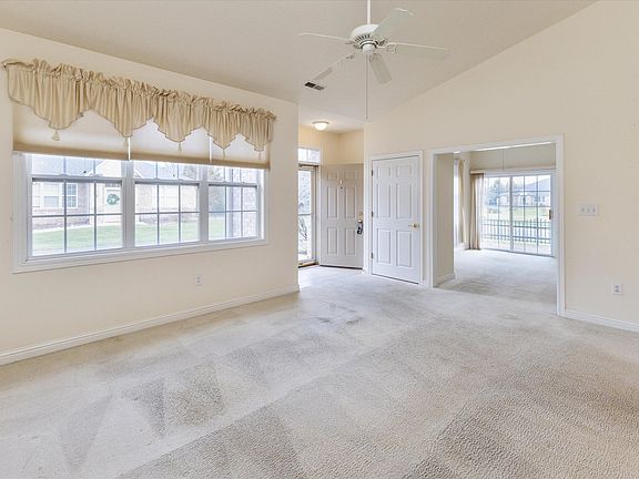 5th image of 6900 Park Square Dr APT D