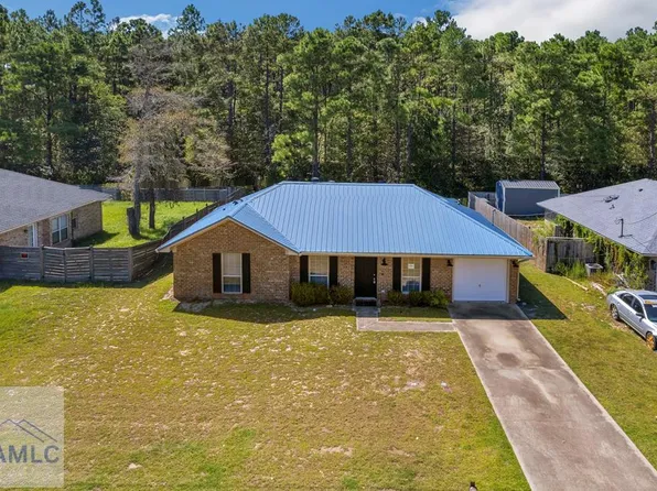 1393 Coalition Cir, Hinesville, GA 31313