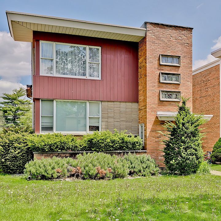 1st image of 902 Dunlop Ave