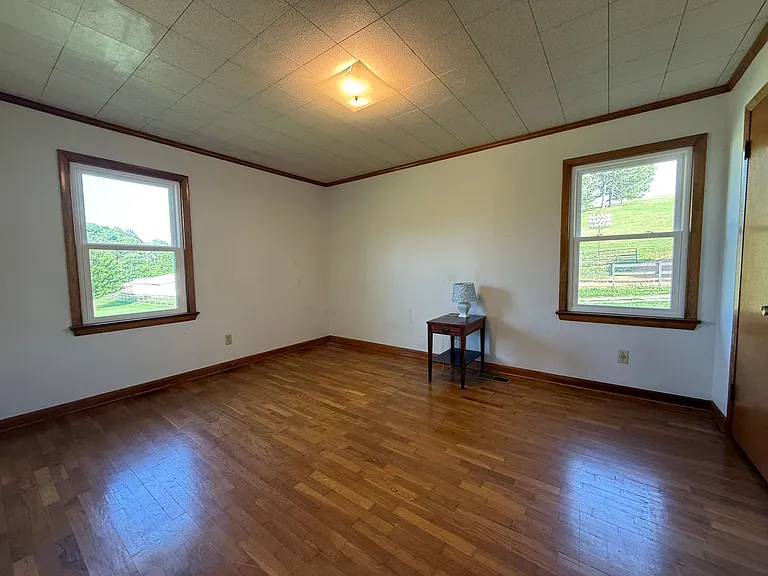 2459 Middlesettlements Rd — Photo 18