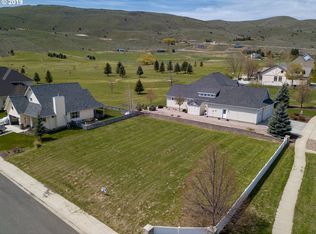 895 W Fairway Dr, Baker City, OR 97814