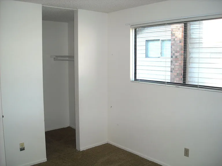 1359 Madras St SE — Photo 8