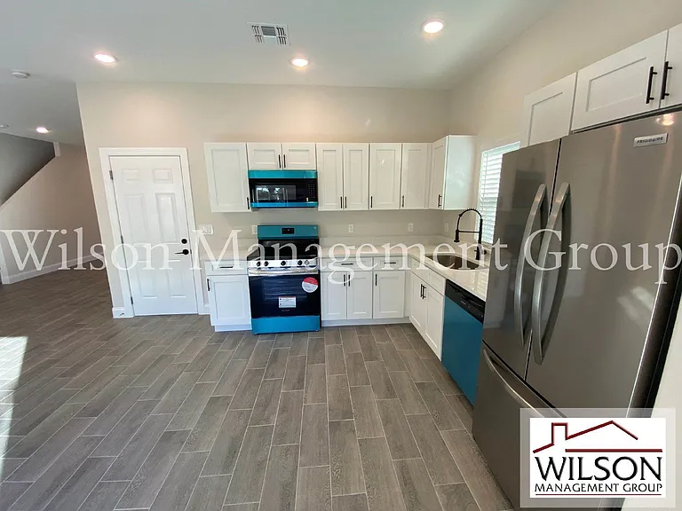 732 S Lee Ave — Photo 9