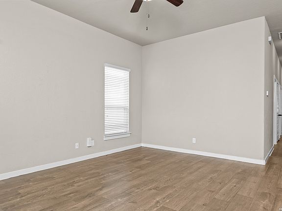 5th image of 2213-2215 AVERY VILLAGE