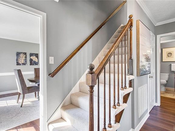 5th image of 6114 Darjoy Dr