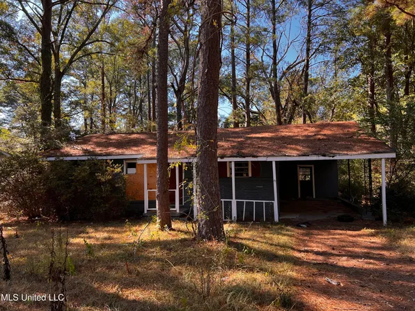 2909 Tara Rd, Jackson, MS 39212