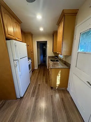 368 S Buena Vista Ave #2 — Photo 3