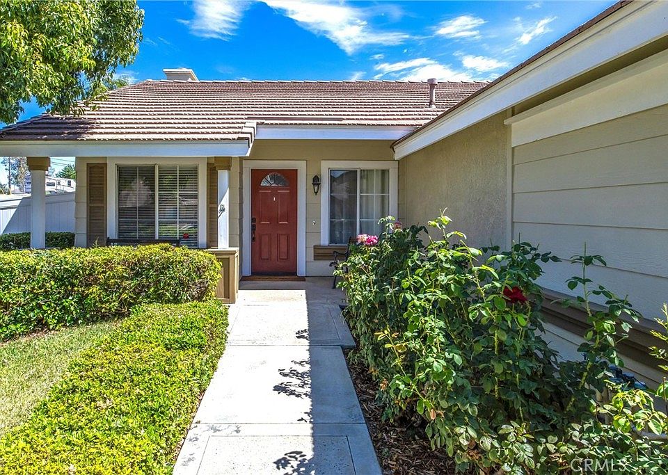 1st image of 33542 Pecan Ave