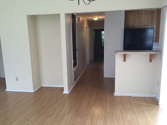 3rd image of 1459 Sanibel Ln