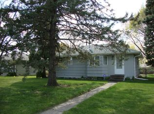 490 10th Ave NW, New Brighton, MN 55112