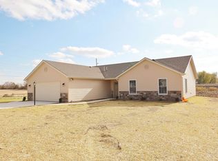 2211 Elaine St, Auburn, IN 46706