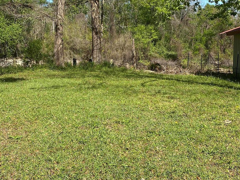 2nd image of Oak Point Rd