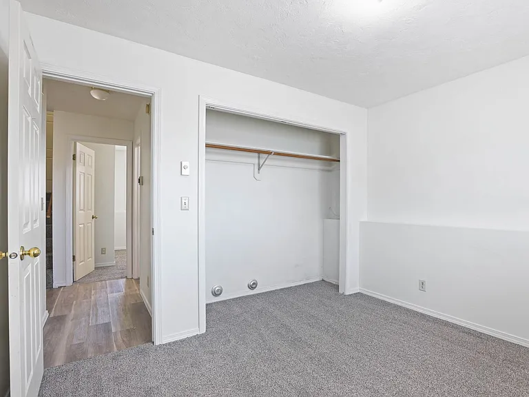 H2286UG — Photo 20