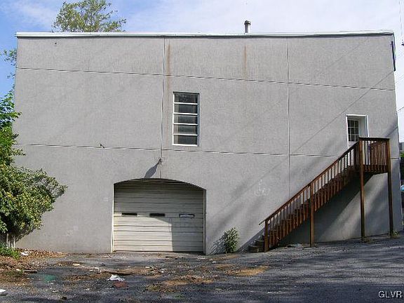 2nd image of 27-29 W 10th St