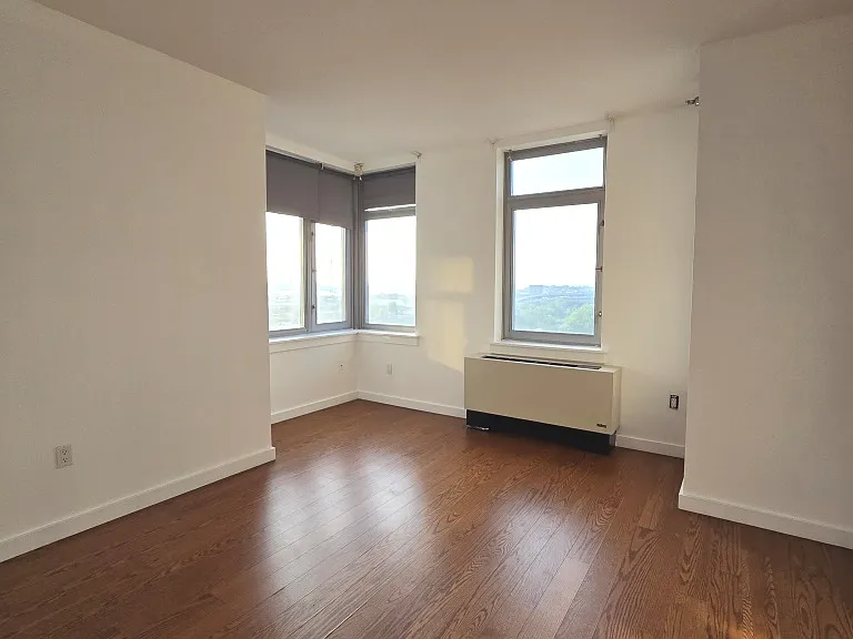 4026 College Point Blvd #10B — Photo 8