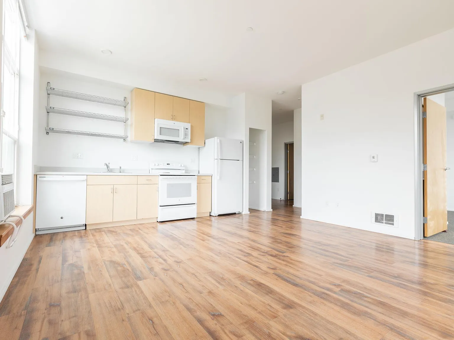 2 bed, 761 sqft, $2,900 — Photo 4