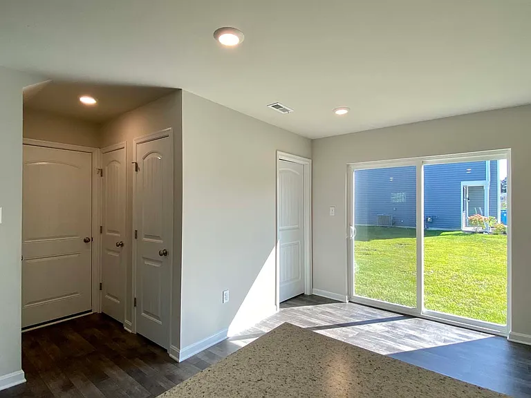 407 Mardella Dr — Photo 14