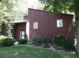 86 Scenic Hills Dr, Poughkeepsie, NY 12603