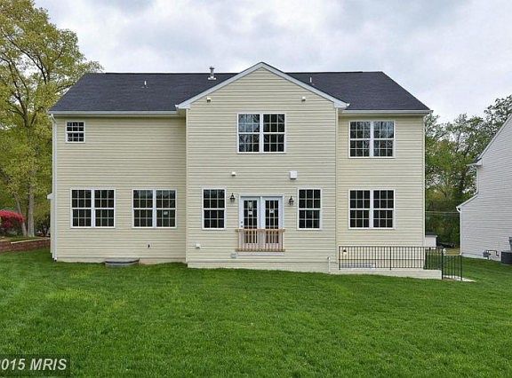 3rd image of 18261 Woodland Dr
