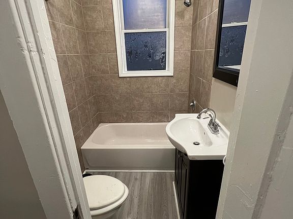 5th image of 125 E Bettlewood Ave APT 12