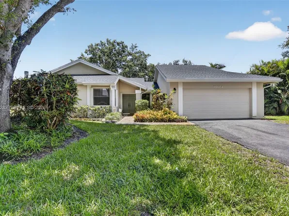 12104 Landing Way, Cooper City, FL 33026