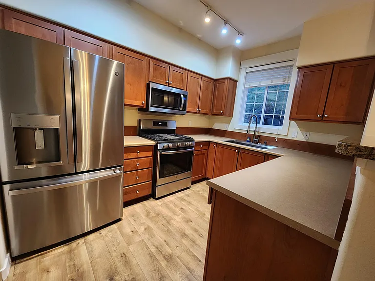 23120 SE Black Nugget Rd #E4 — Photo 6