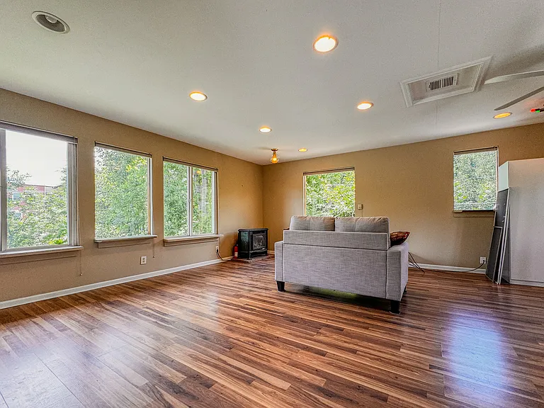 2122 Jackson St #C — Photo 11