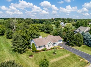 9124 Twin Oaks Dr, Byron, IL 61010