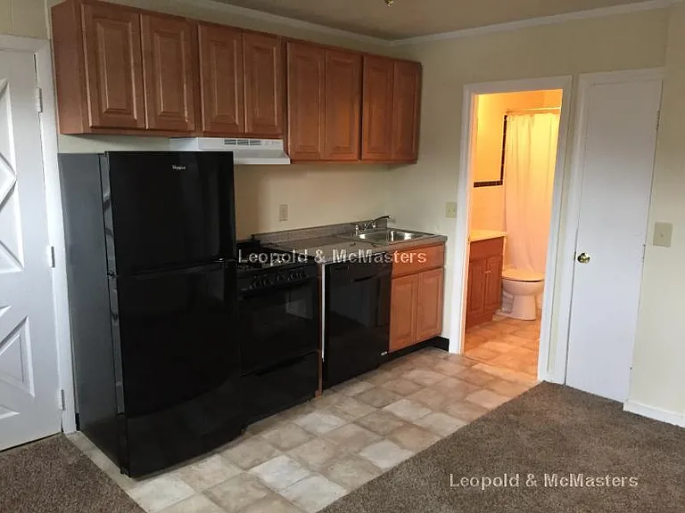 18 Hyde Park Ave — Photo 1