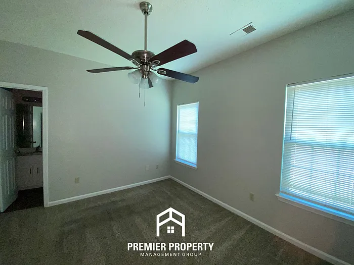 4435 Pyramid Ln — Photo 9