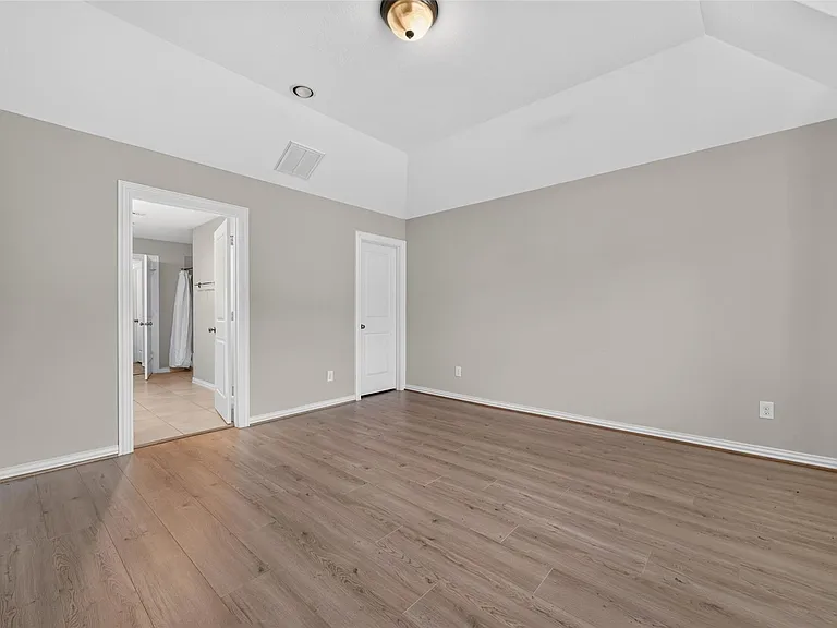 13423 Preston Cliff Ct — Photo 35