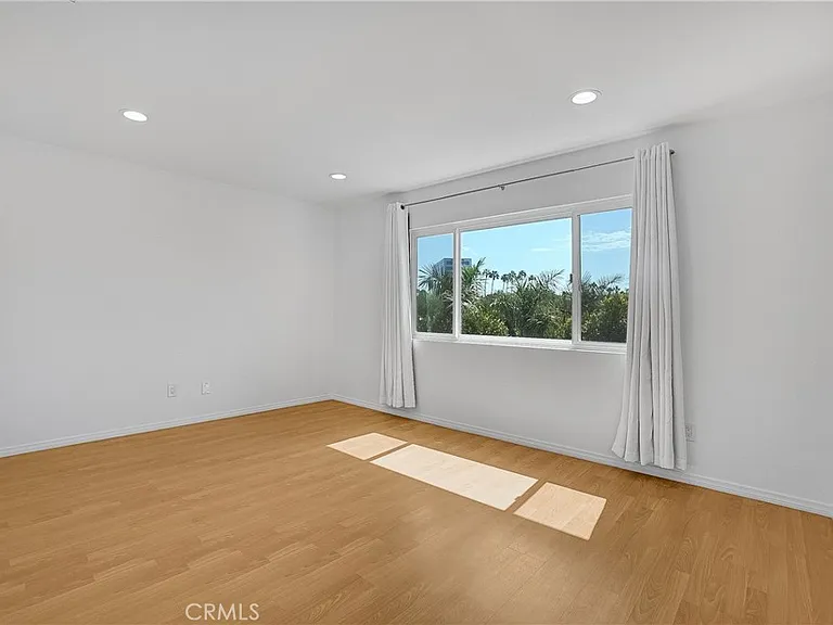 76 Millbrook — Photo 28