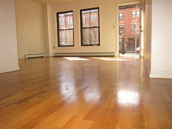 387 South Fifth Street image 11 of 17