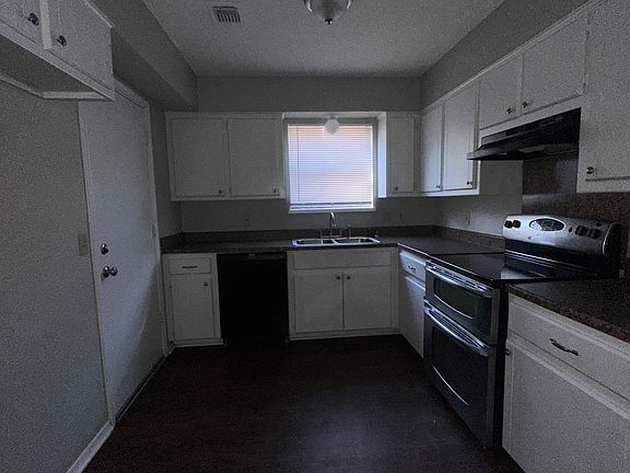 5th image of 3316 NE 20th St