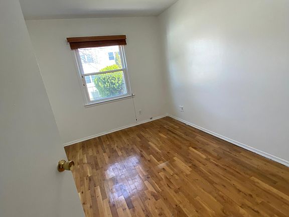 2nd image of 1547 208th St Floor 1