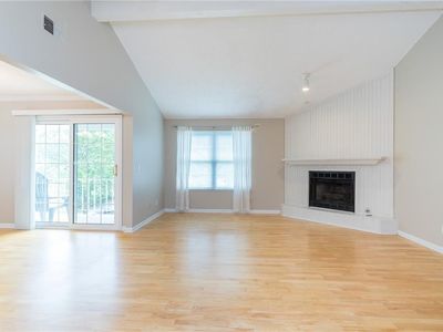 11306 Oak St APT 3, Kansas City, MO, 64114