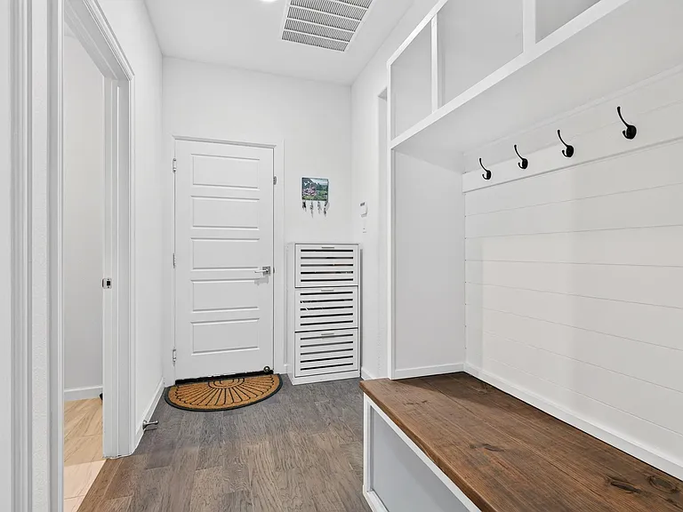 4000 Nightingale St — Photo 38