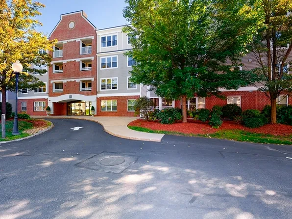 318 Rindge Ave Unit 212, Cambridge, MA 02140