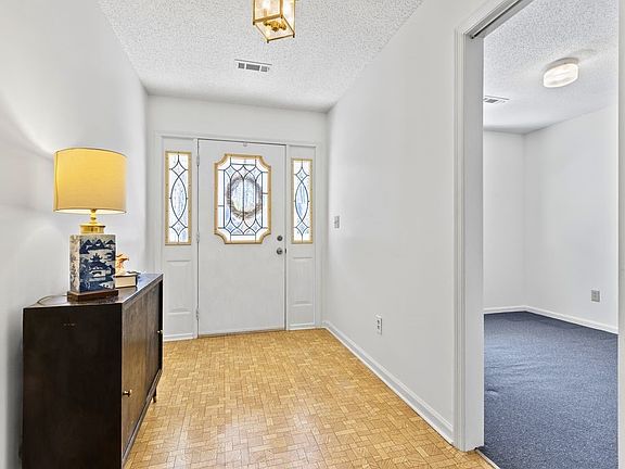 5th image of 2072 S Evergreen Dr