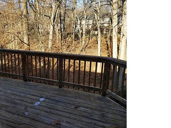 5th image of 1326 Bennett Pl