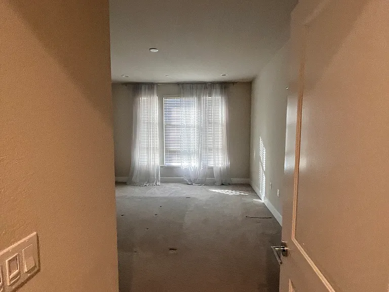 1709 Hazelnut Ln — Photo 98