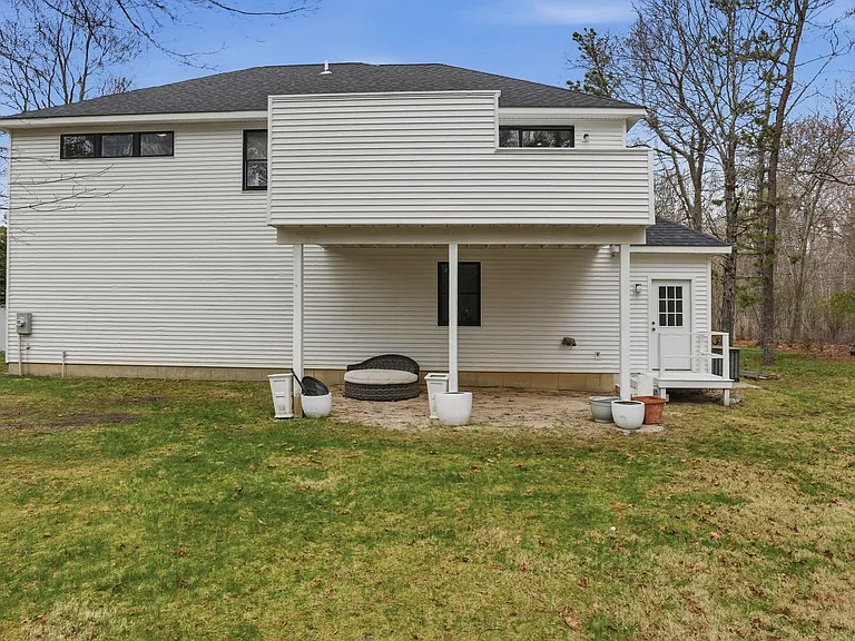 420 Maple Ave S — Photo 23
