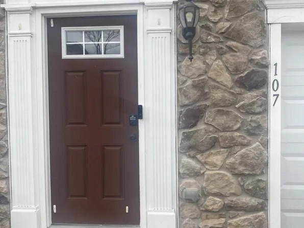 107 Benford Ln, Edgewater Park, NJ 08010